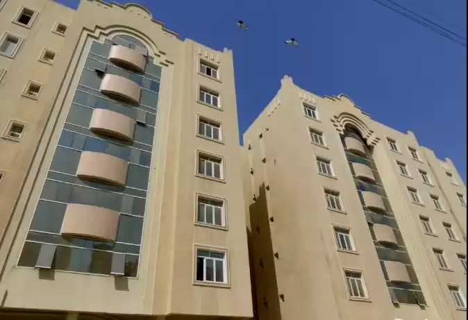 Жилой Готовая недвижимость 1 спальня Н/Ф Квартира  в аренду в Аль-Садд , Доха #15358 - 1  image 